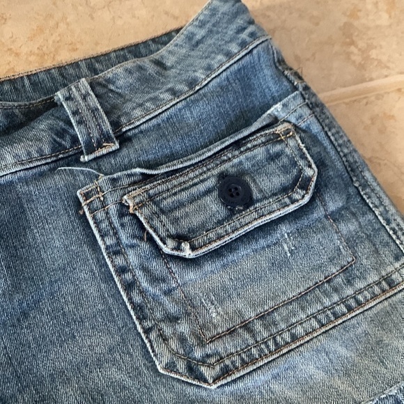 Vintage American Eagle Distressed Denim Shorts - Picture 4 of 13